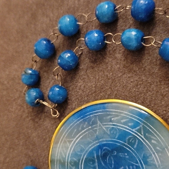 Vintage Carved Blue Agate Mexican Aztec Sundial Unisex Necklace - Picture 7 of 8